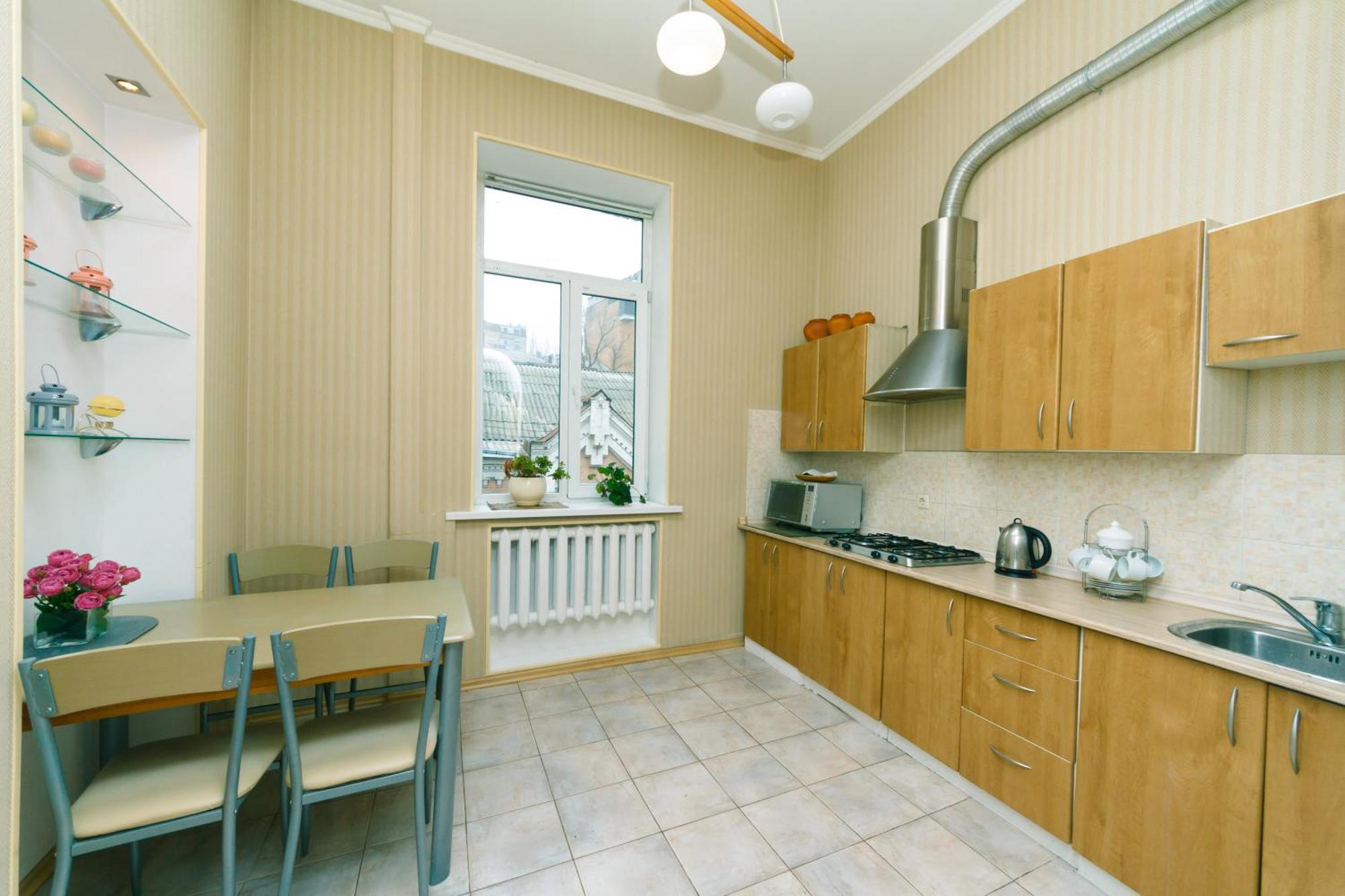Apartment Baseina Khreschatyk Киев Екстериор снимка