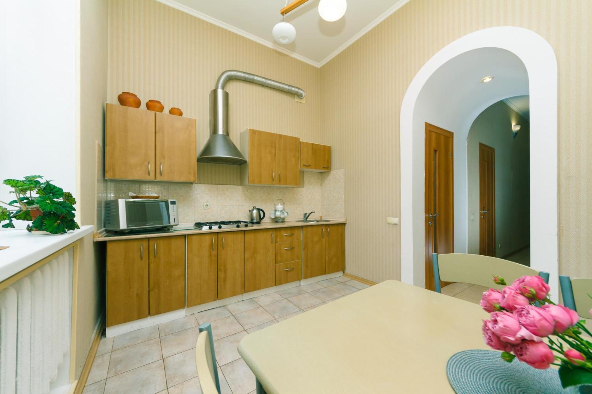 Apartment Baseina Khreschatyk Киев Екстериор снимка