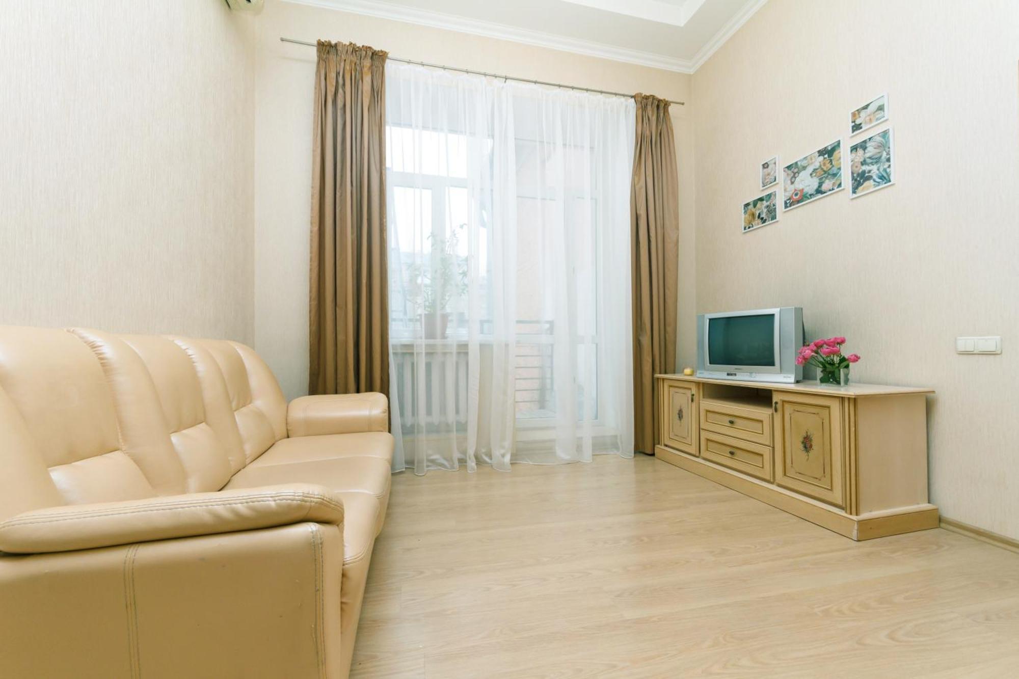 Apartment Baseina Khreschatyk Киев Екстериор снимка